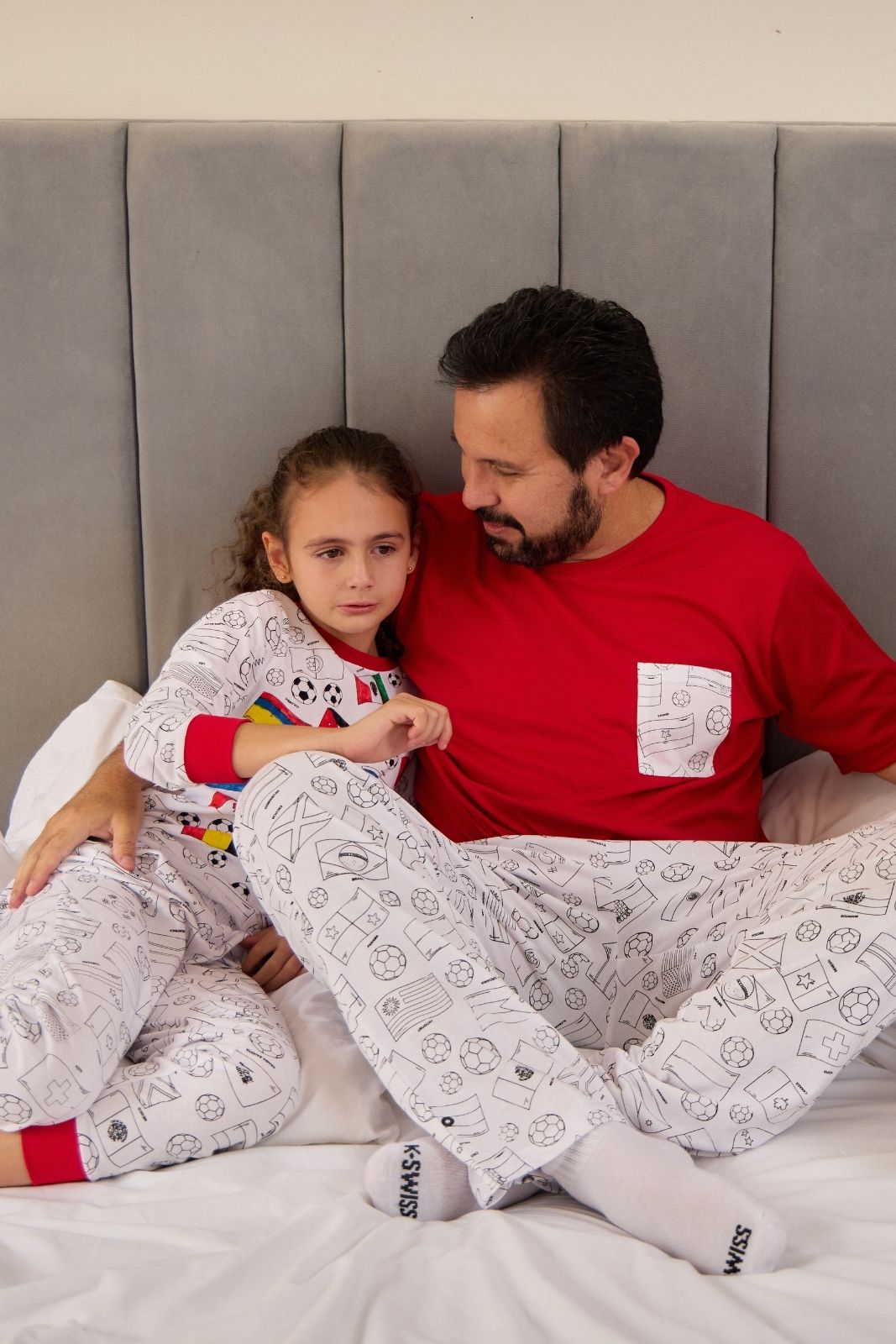 Pijama Coloreable de Hombre - Mundial + GRATIS estuche de plumones