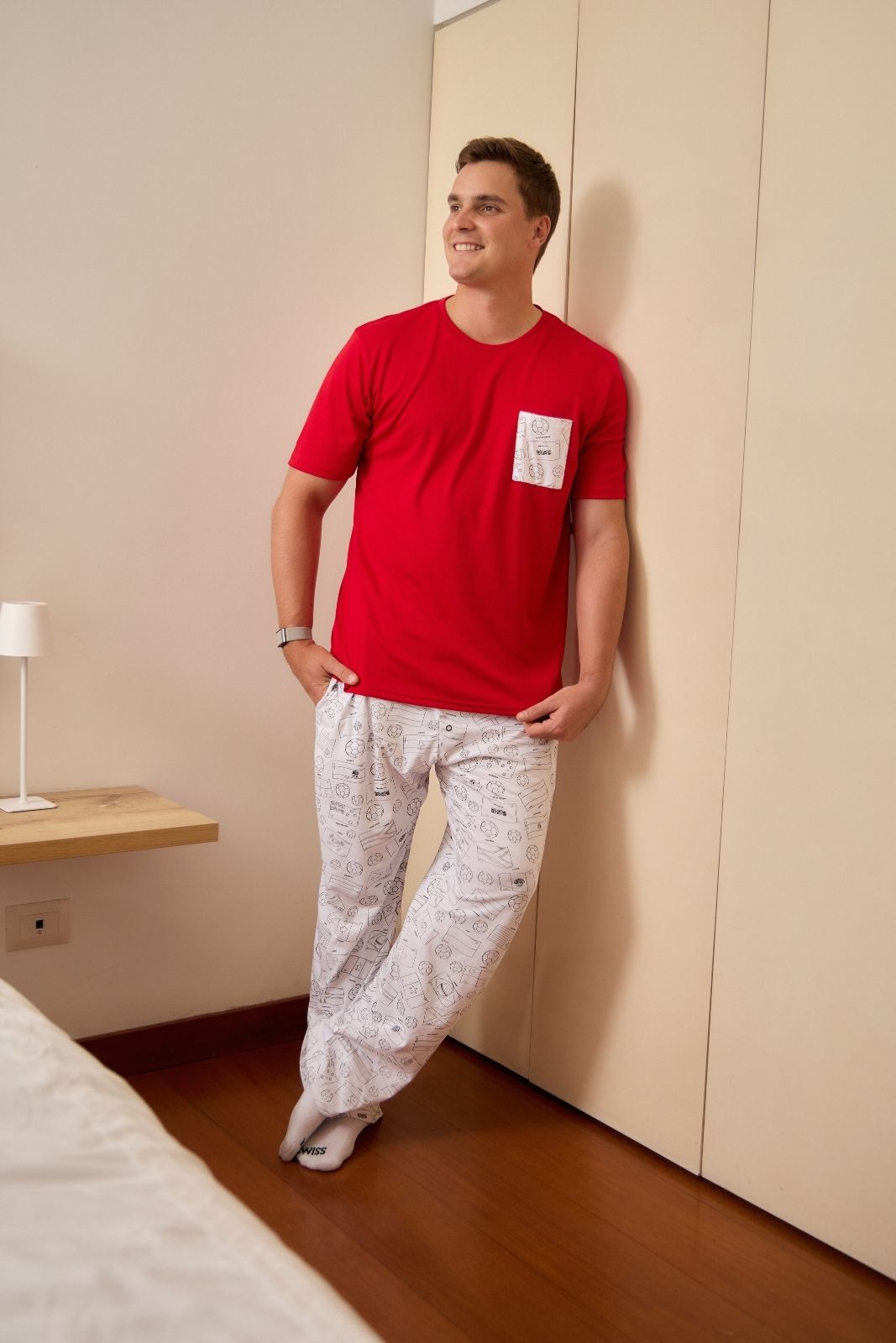 Pijama Coloreable de Hombre - Mundial + GRATIS estuche de plumones